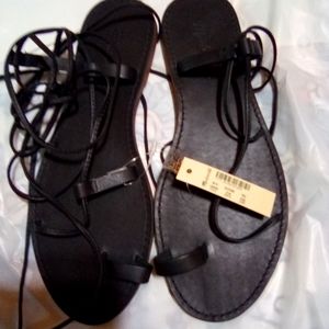 Women's lace up toe sandals